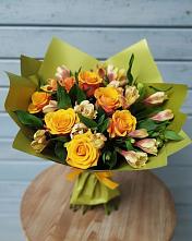 Букет цветов из:  Альстромерии и Розы в Шугарово