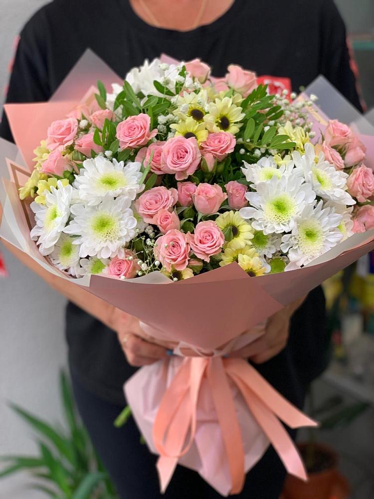 Букет цветов из: Розы и Хризантемы в Шугарово