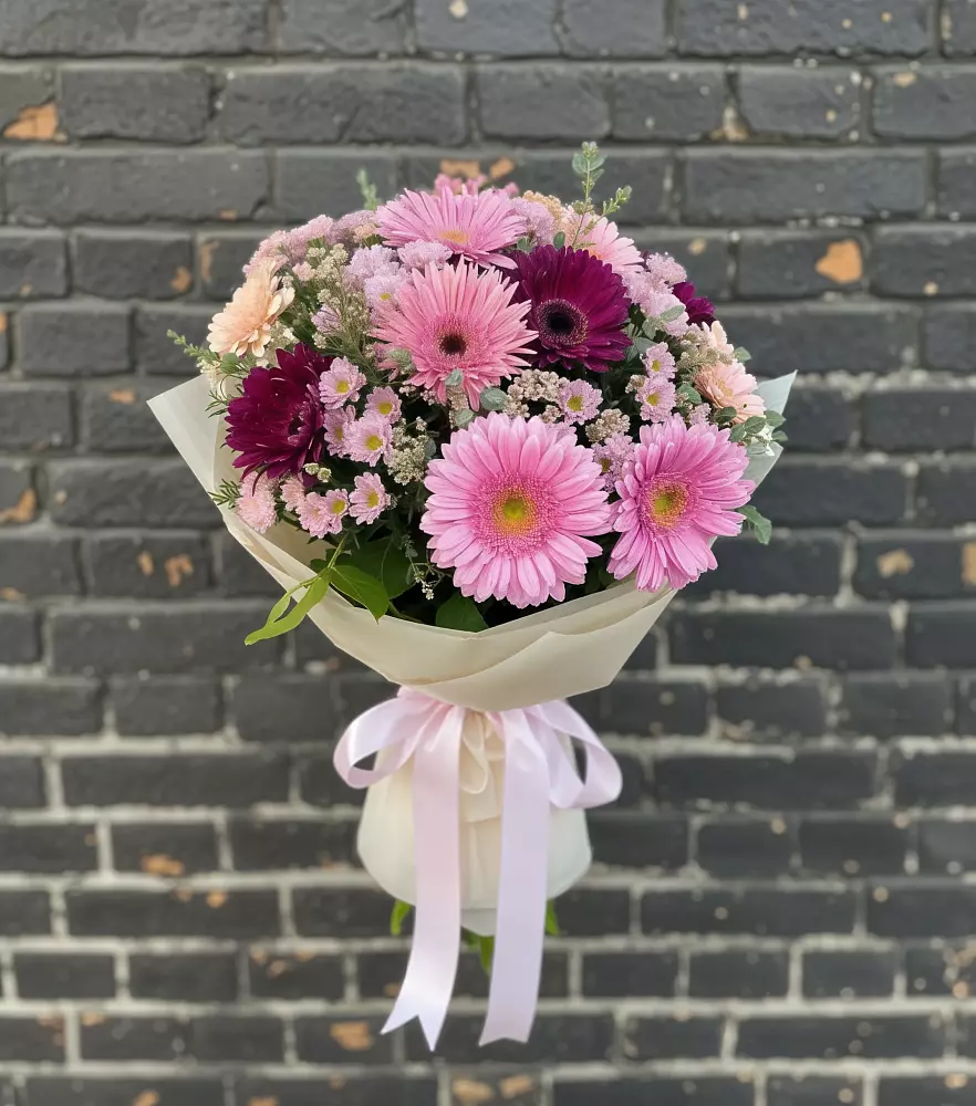 Букет цветов из: Герберы и Хризантемы в Шугарово