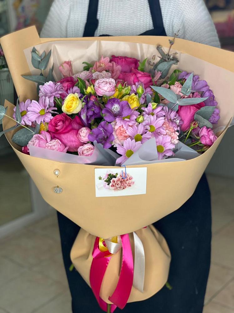 Букет цветов из: Хризантемы, Гвоздики и Альстромерии в Шугарово