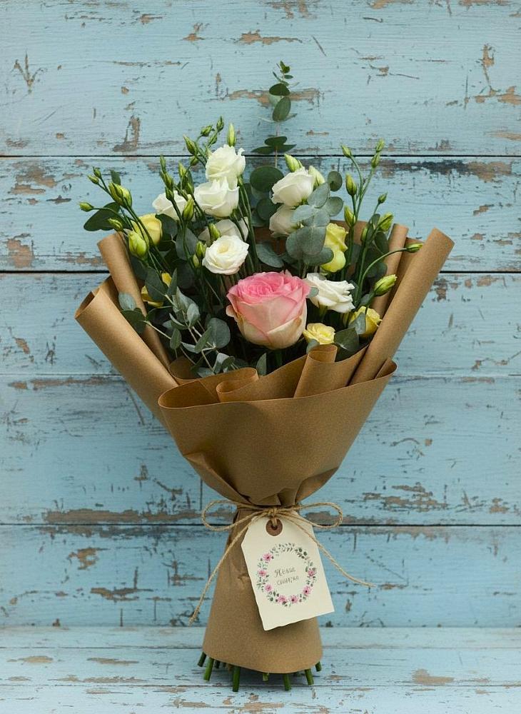 Букет цветов из: Розы и Лизиантусы в Шугарово