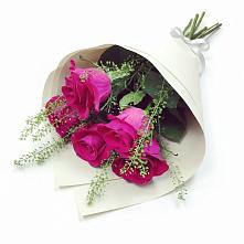 Букет цветов из:  Розы в Шугарово