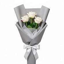 Букет 3 белые розы в Шугарово