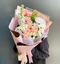 Букет цветов из:  Хризантемы и Розы в Шугарово