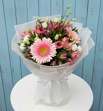 Букет цветов из:  Герберы, Альстромерии и Лизиантусы в Шугарово