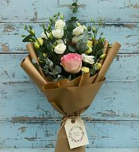 Букет цветов из:  Розы и Лизиантусы в Шугарово