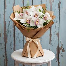 Букет цветов из:  Орхидеи и Розы в Шугарово