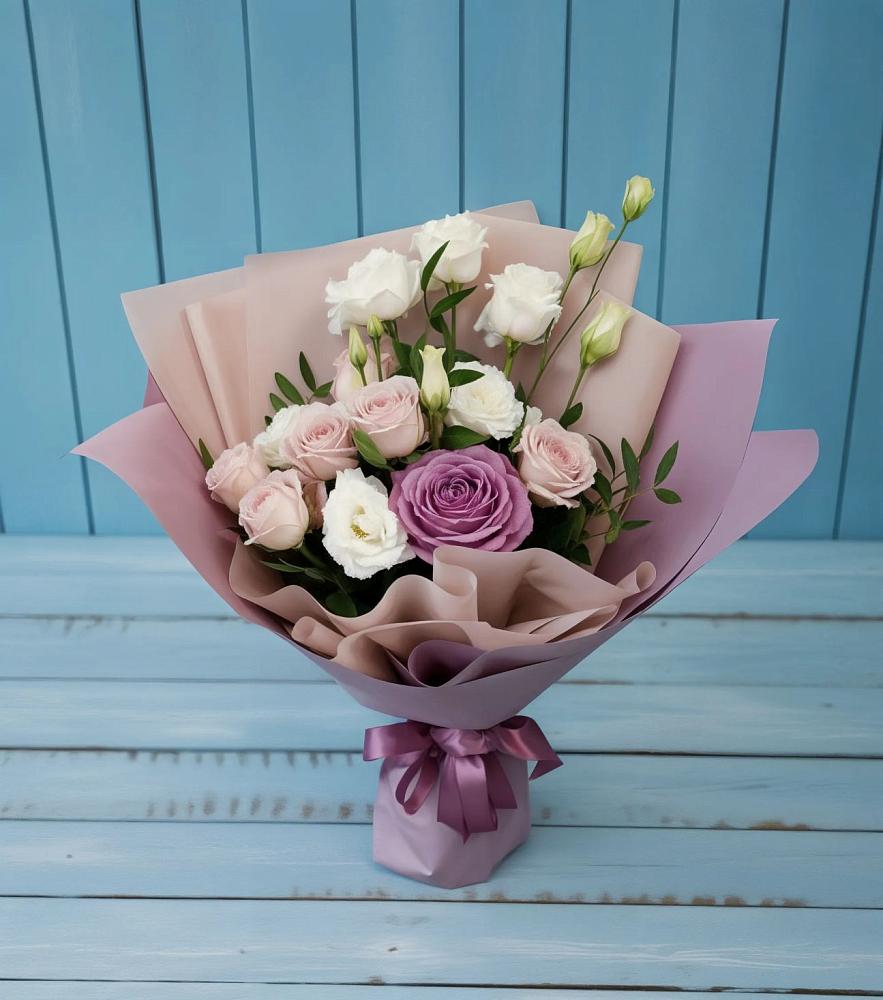 Букет цветов из: Розы и Лизиантусы в Шугарово