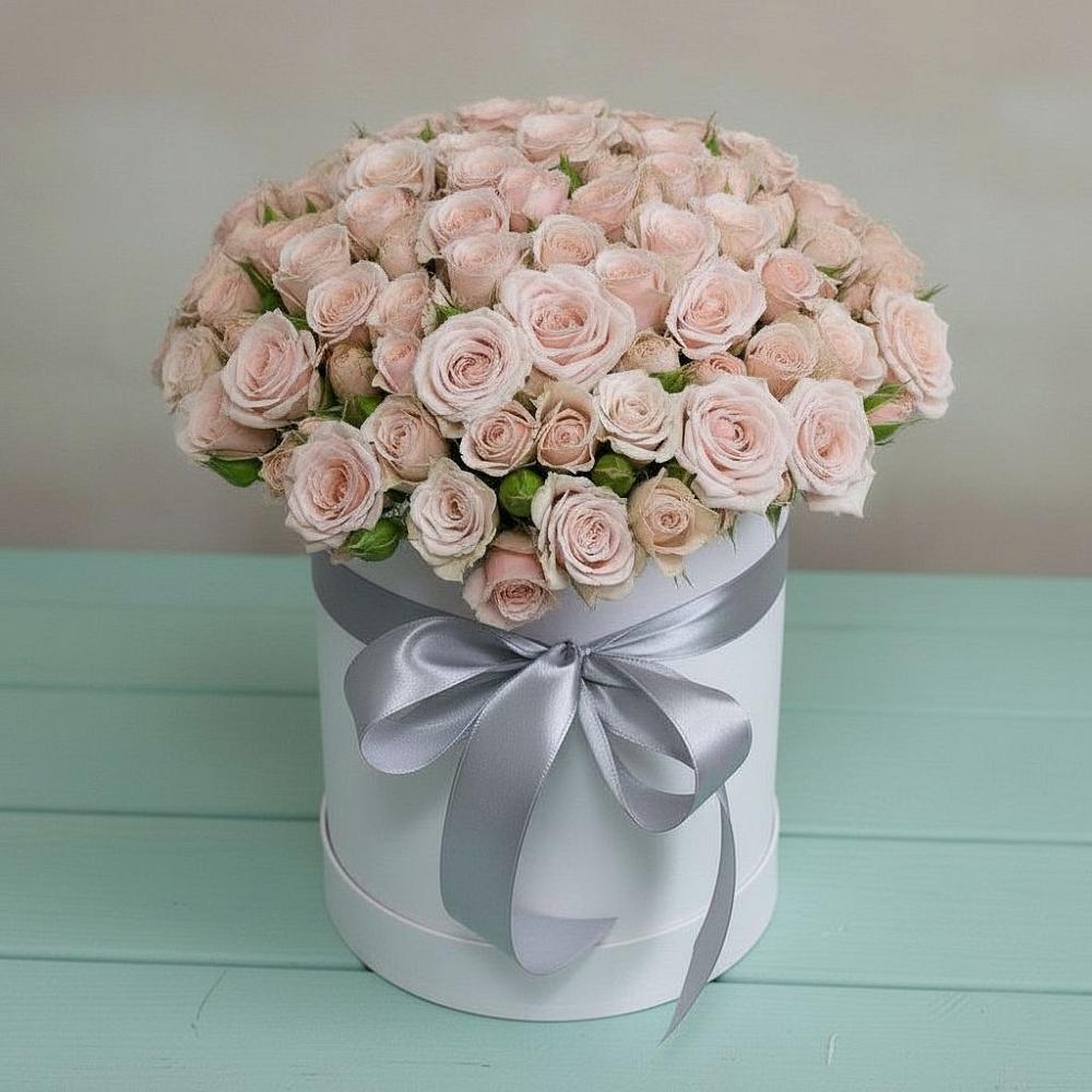 Цветочная композиция из Розы в шляпной коробке в Шугарово